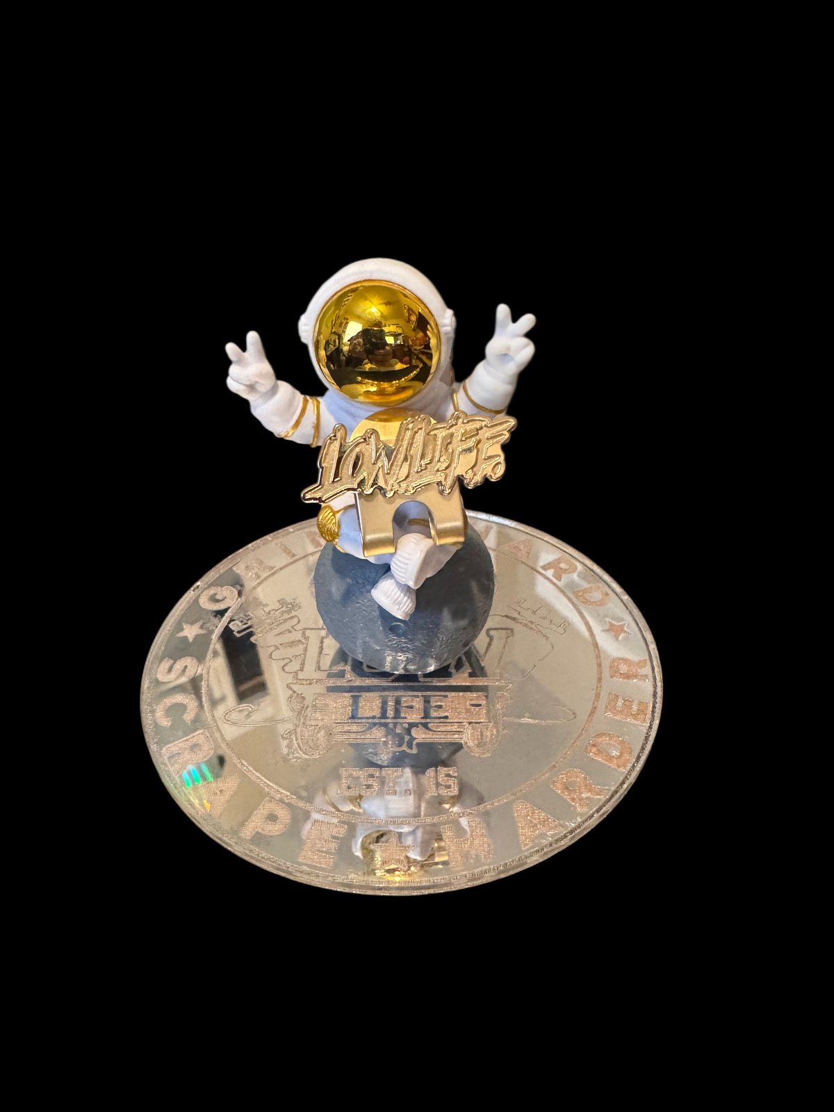 LOWLIFE Hat Clip – Gold Edition